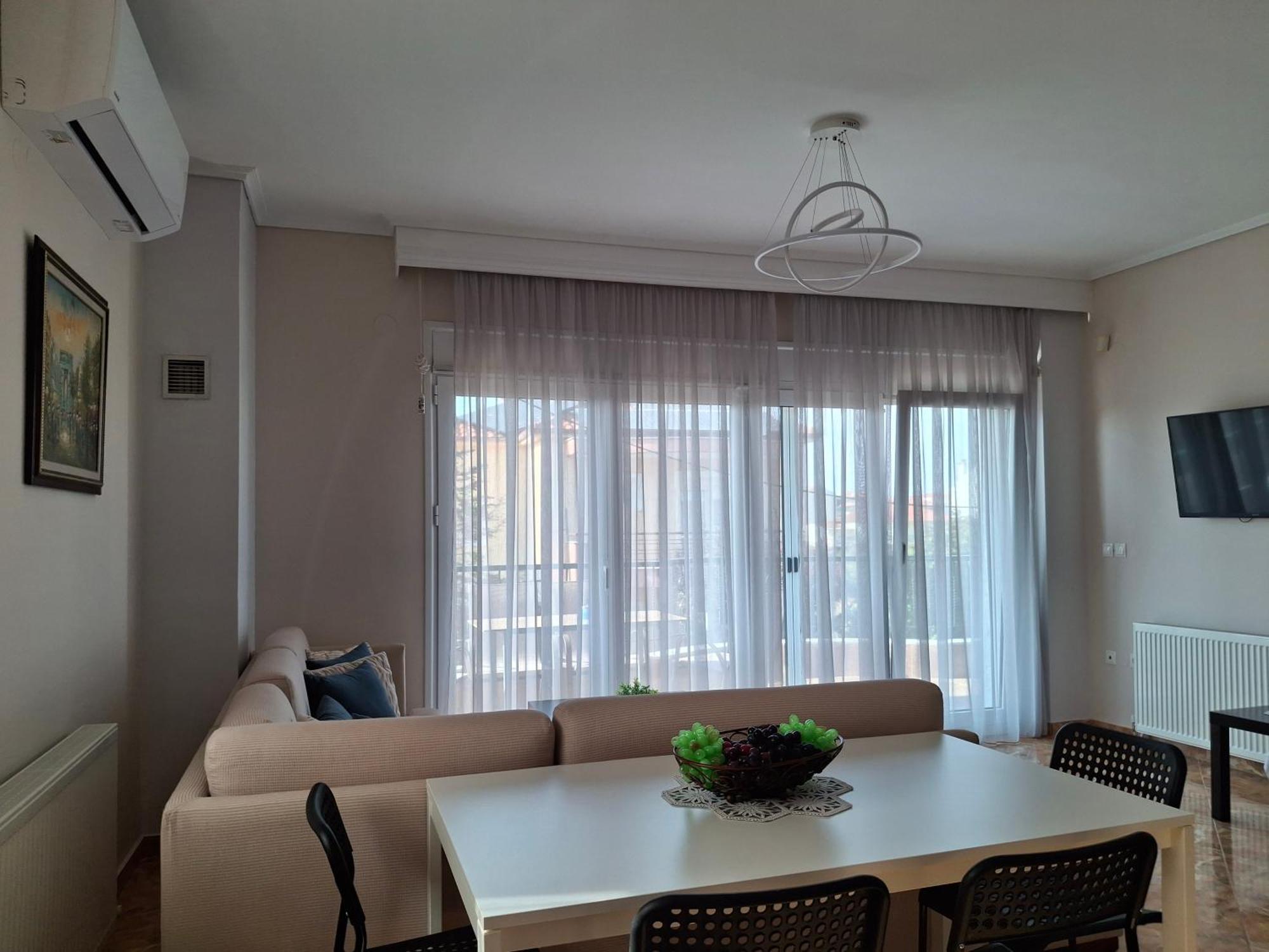 Aurora - Close To Macedonia Airport Apartment *