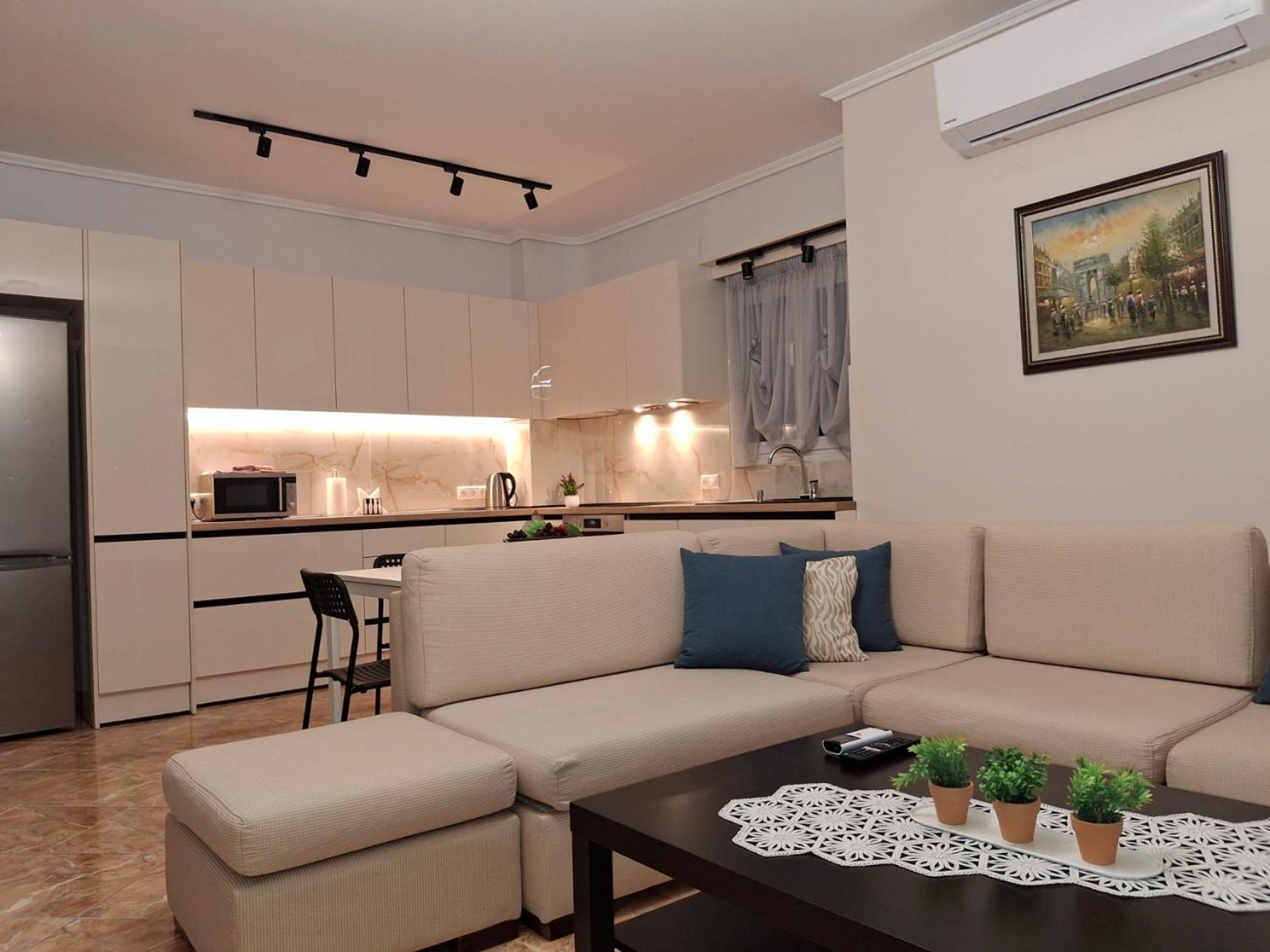 Aurora - Close To Macedonia Airport Apartment